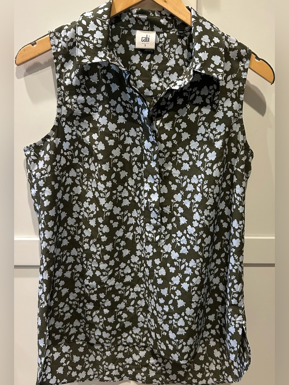 Cabi Keepsake Green Floral Sleeveless Top